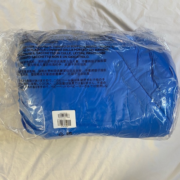 Yeezy x Gap Round Puffer Jacket - Picture 14 of 15